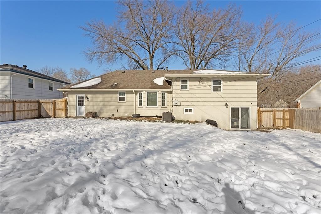 2805 NE 67TH Terrace — photo 33