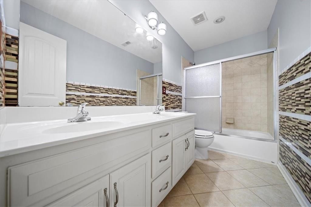 932 SW 33rd Street — photo 52