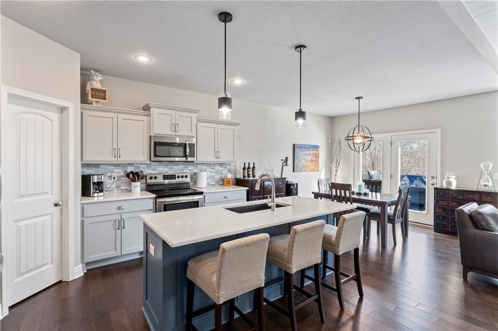 2404 NW Peekaboo Court — photo 15
