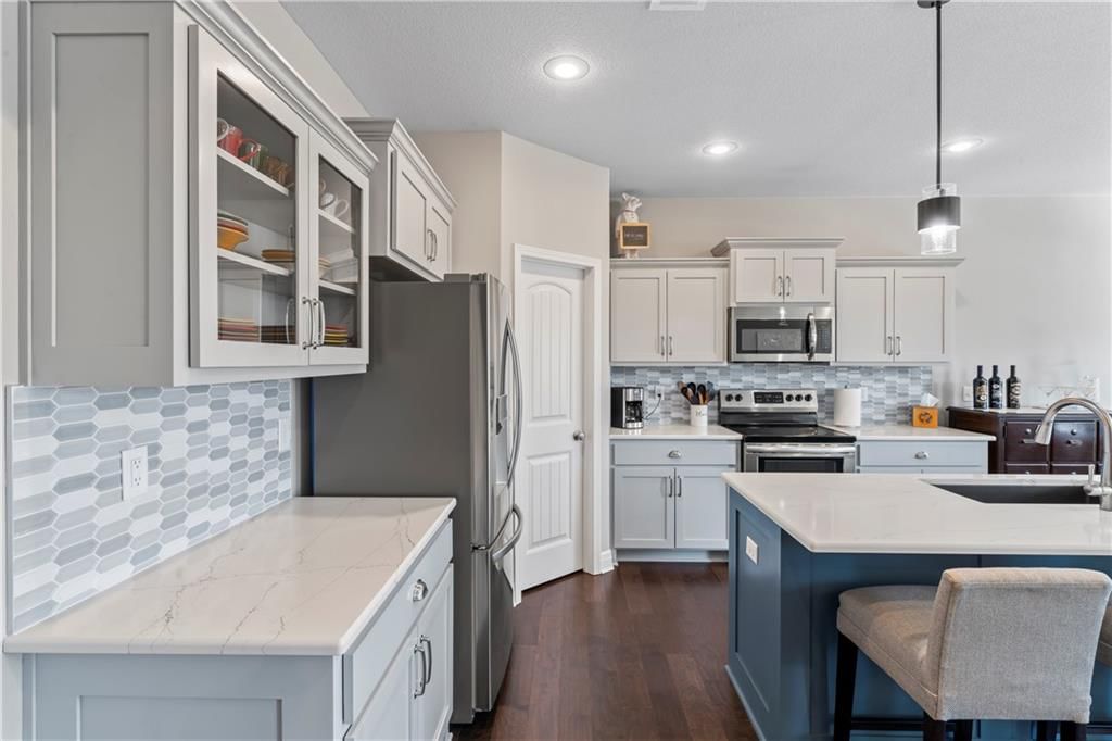 2404 NW Peekaboo Court — photo 18