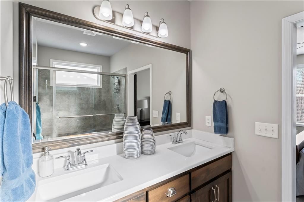 2404 NW Peekaboo Court — photo 24