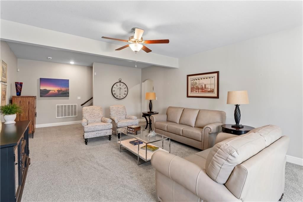 2404 NW Peekaboo Court — photo 29