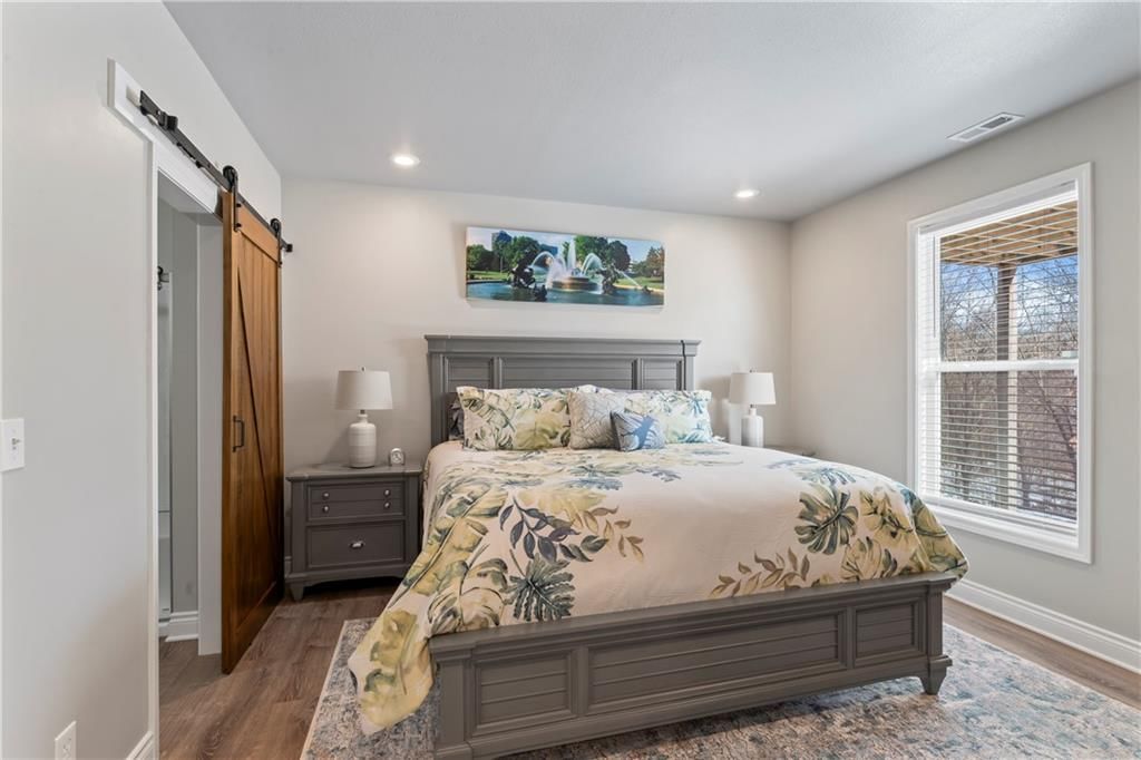2404 NW Peekaboo Court — photo 35