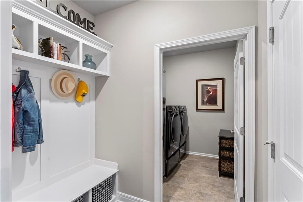 2404 NW Peekaboo Court — photo 5