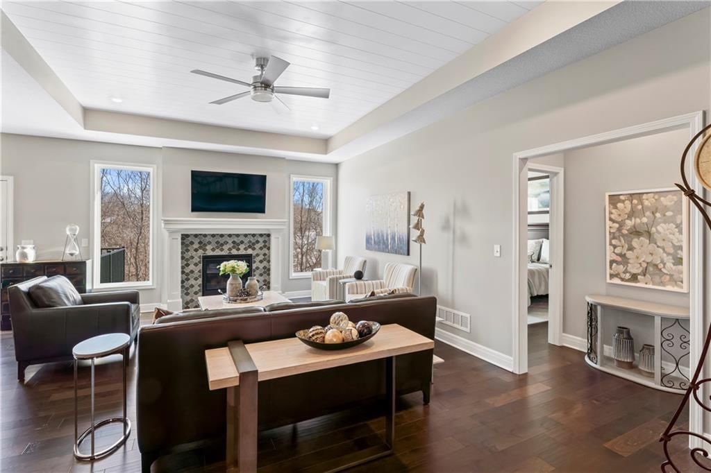 2404 NW Peekaboo Court — photo 10