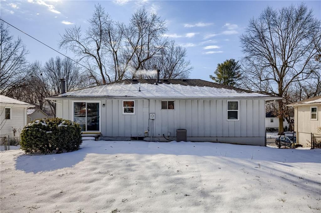 501 NE Summit Drive — photo 23
