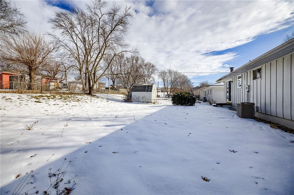 501 NE Summit Drive — photo 25