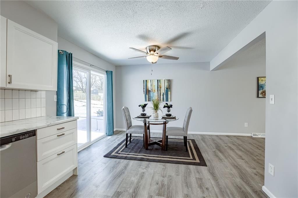 501 NE Summit Drive — photo 9