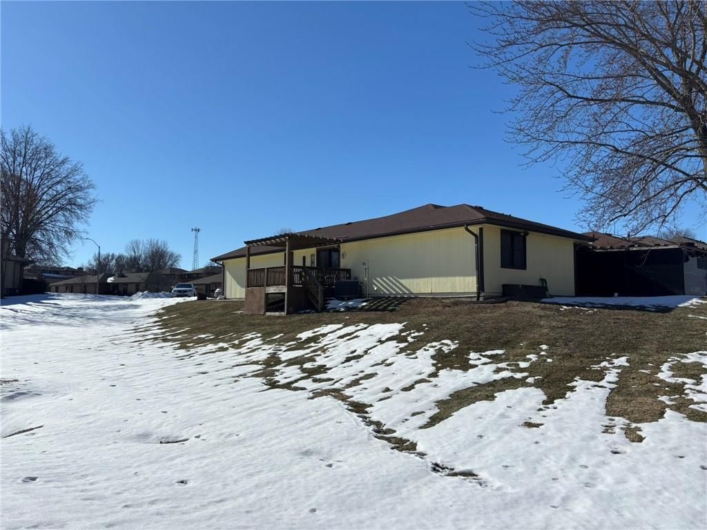 4241 Douglas Street — photo 36
