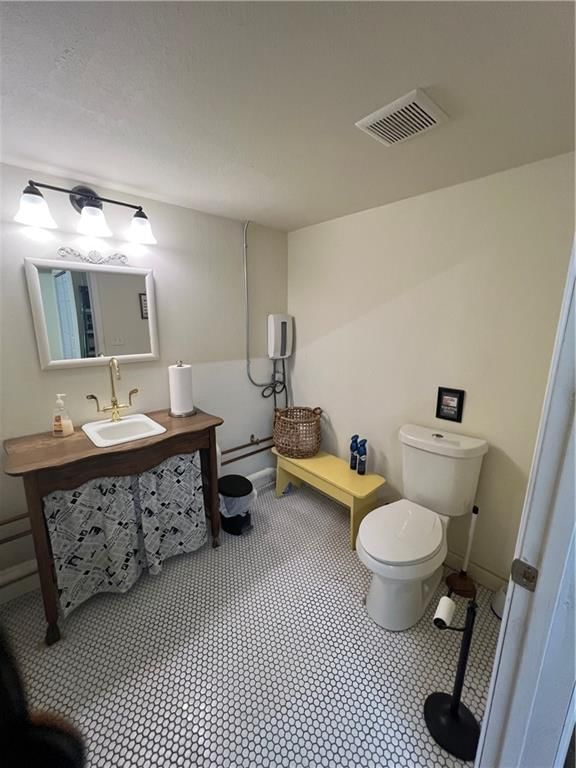 117 E Franklin Street — photo 9
