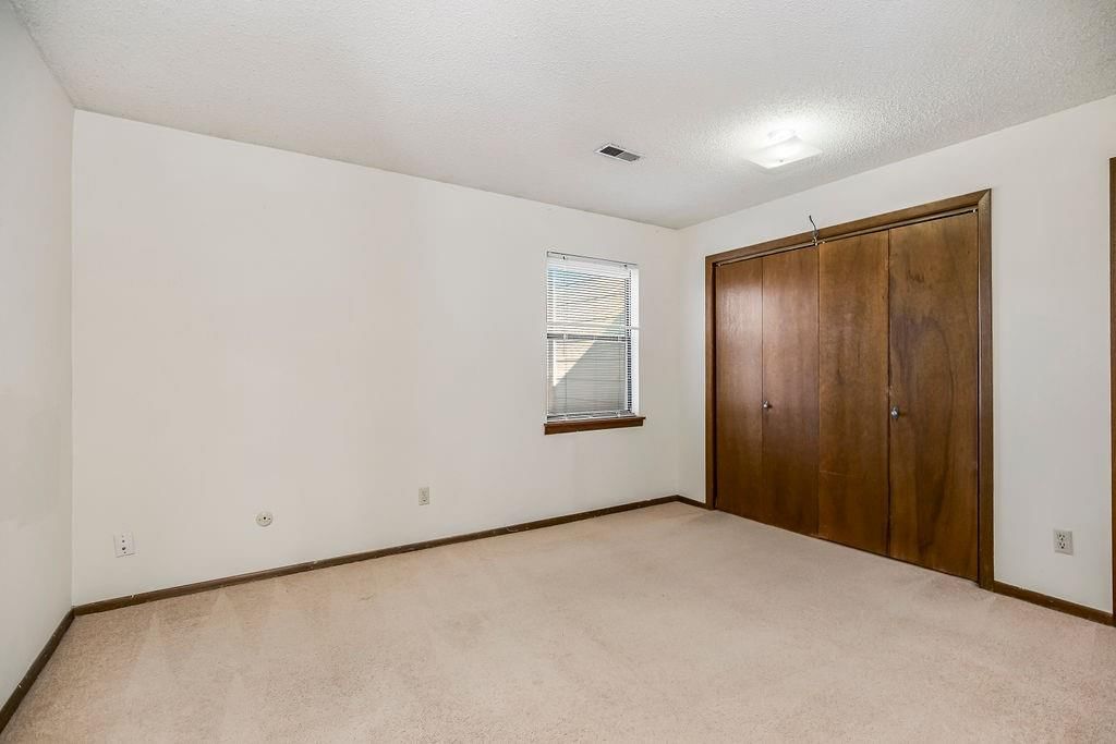 1435 Westbrooke Street — photo 11