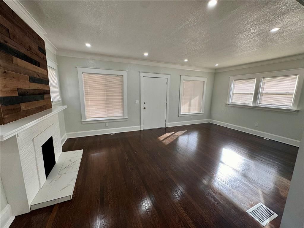 2740 Park Avenue — photo 11