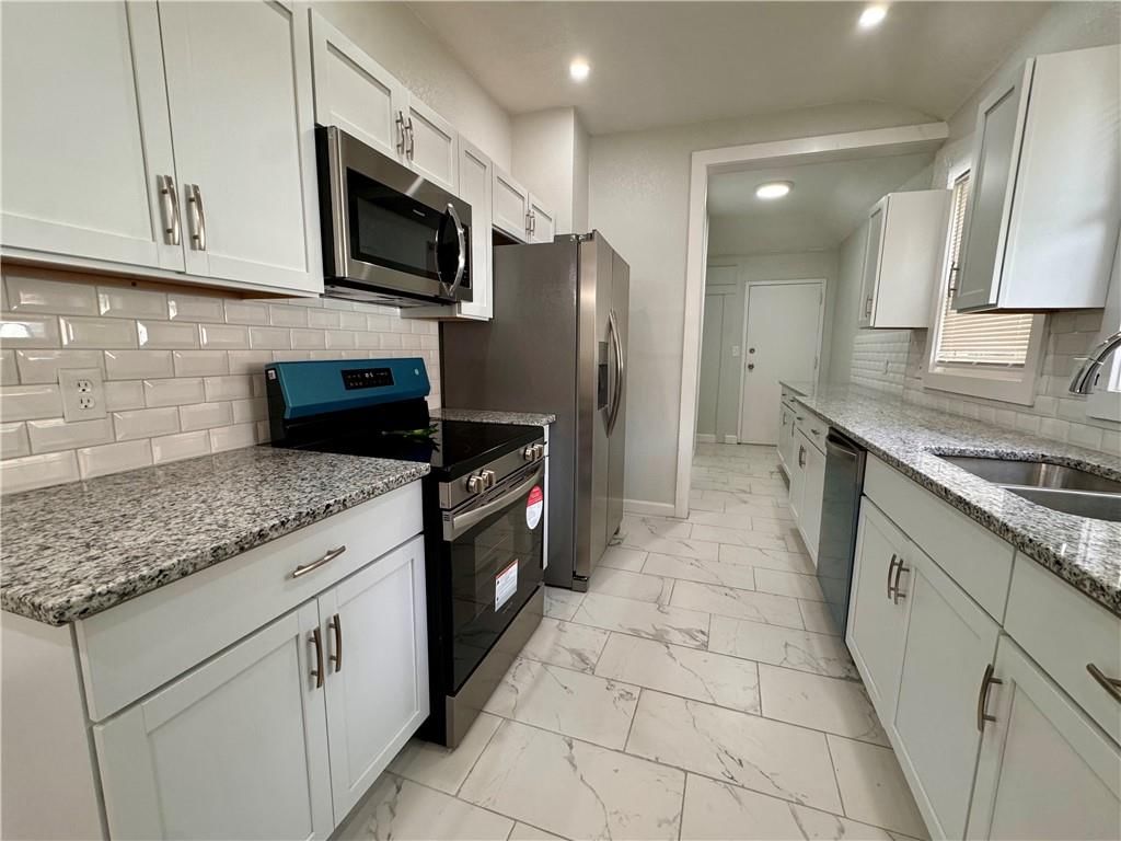 2740 Park Avenue — photo 14