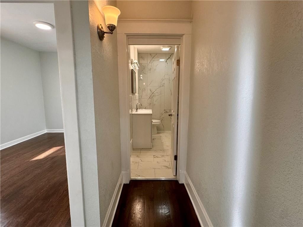 2740 Park Avenue — photo 18