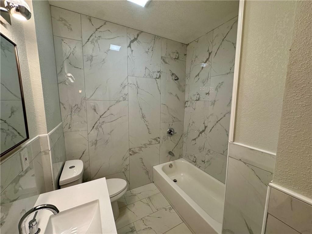 2740 Park Avenue — photo 20