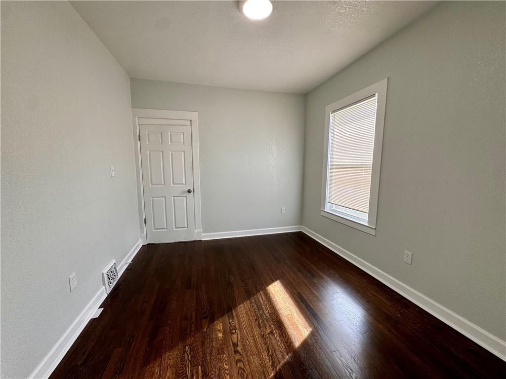 2740 Park Avenue — photo 27