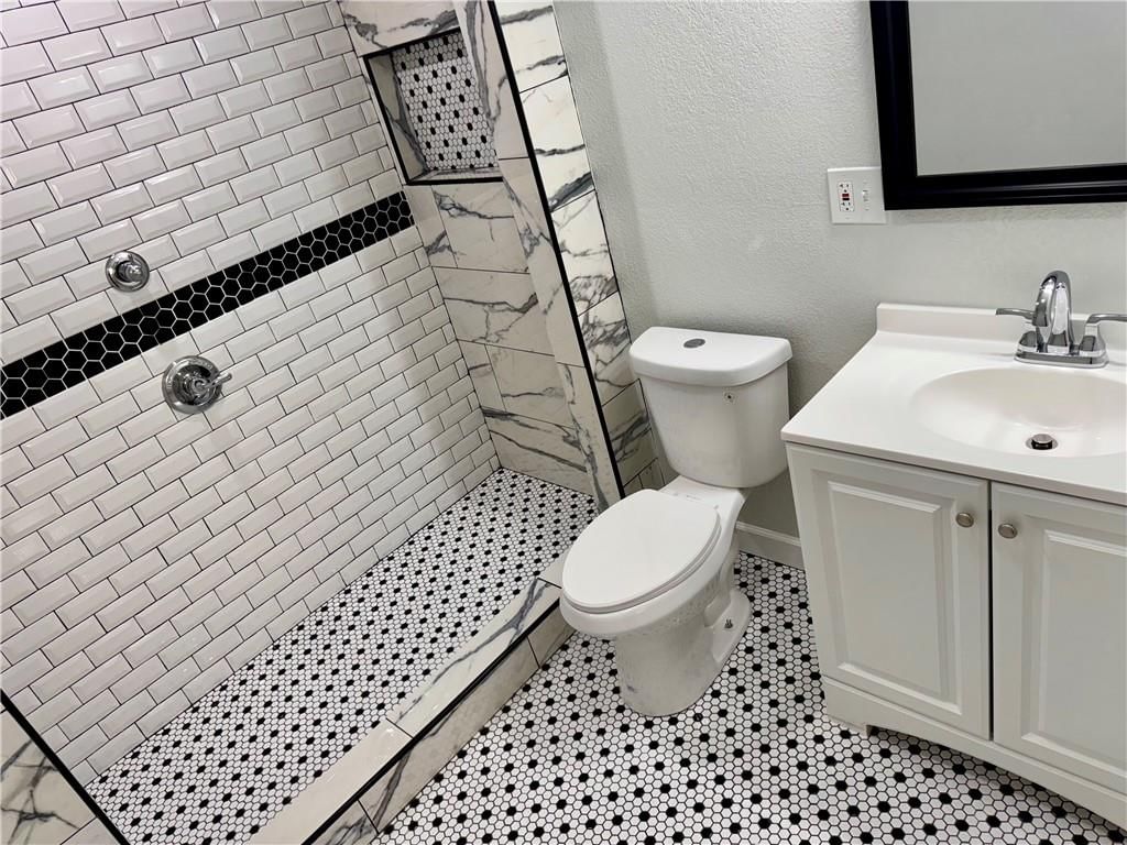 2740 Park Avenue — photo 32