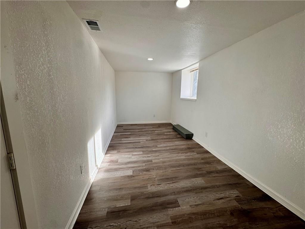 2740 Park Avenue — photo 36
