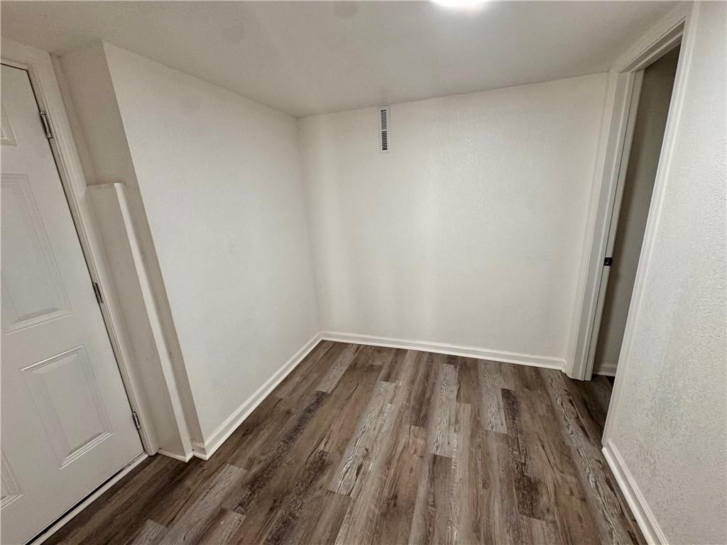 2740 Park Avenue — photo 38