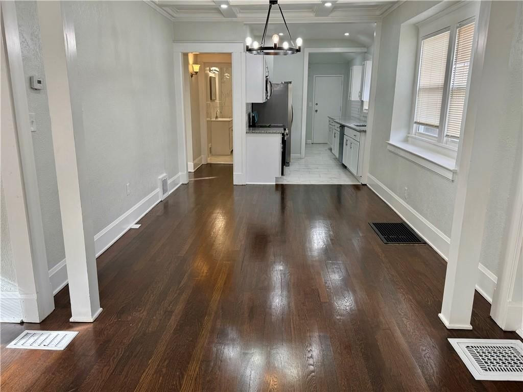 2740 Park Avenue — photo 10