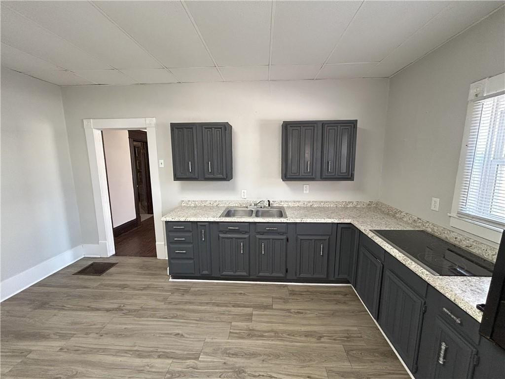 505 W Walnut Street — photo 3