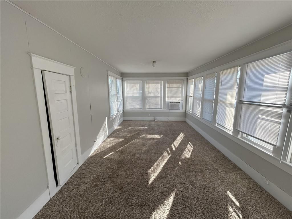 505 W Walnut Street — photo 26