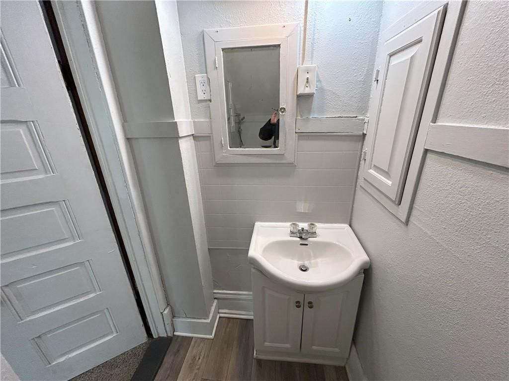 505 W Walnut Street — photo 32