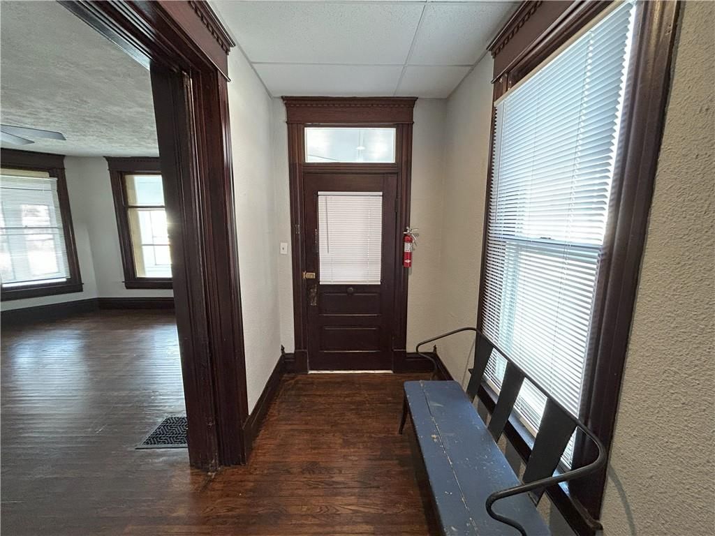 505 W Walnut Street — photo 36