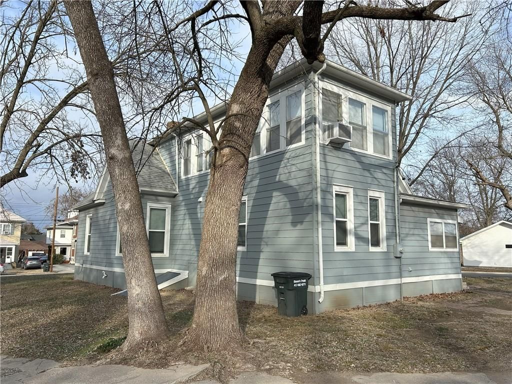 505 W Walnut Street — photo 41