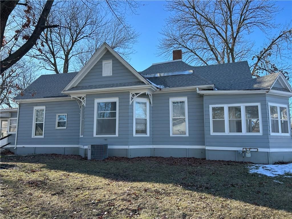 505 W Walnut Street — photo 42