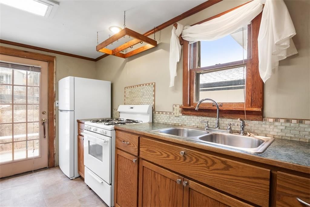 4735 Fairmount Avenue — photo 14