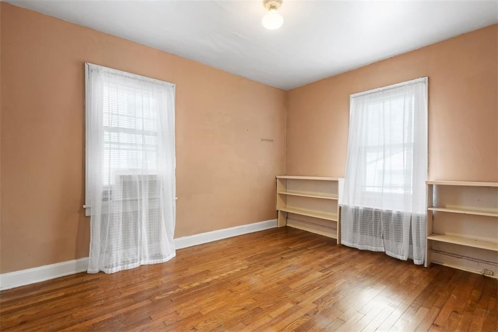 4735 Fairmount Avenue — photo 10