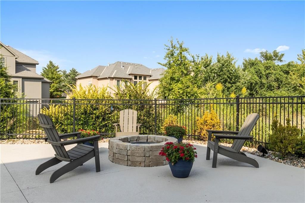 2532 Willow Creek Lane — photo 18