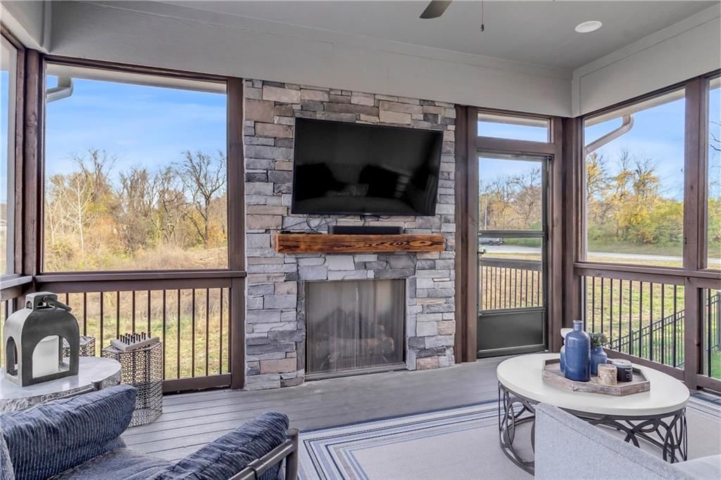2532 Willow Creek Lane — photo 63