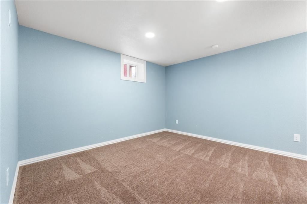 713 S Willis Avenue — photo 25