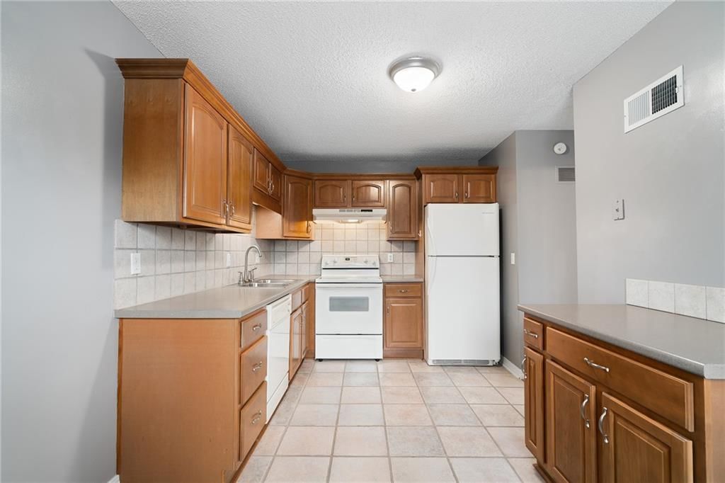 7167 NW CHAPEL WOODS Circle — photo 6
