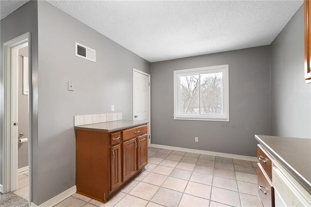 7167 NW CHAPEL WOODS Circle — photo 8
