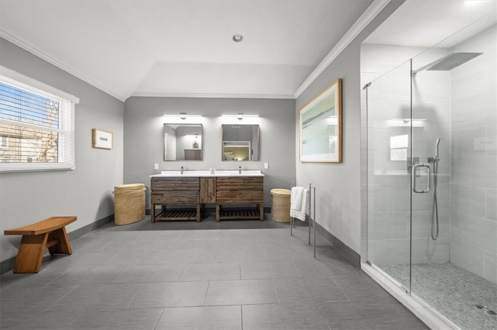 5302 Hallet Street — photo 15