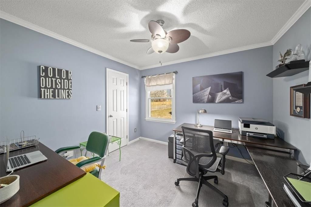5302 Hallet Street — photo 20