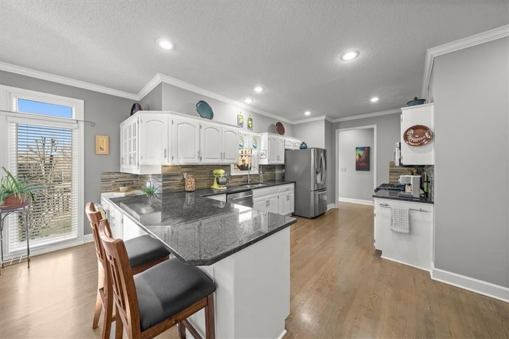 5302 Hallet Street — photo 5