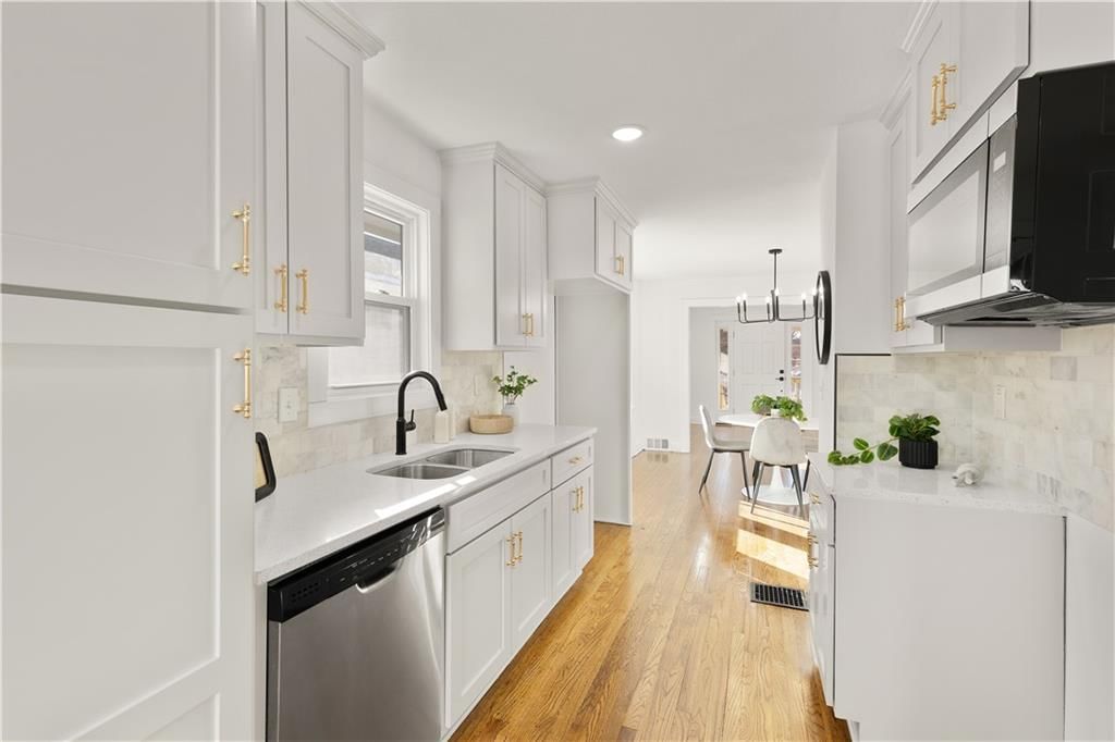 2045 N 32nd Street — photo 12
