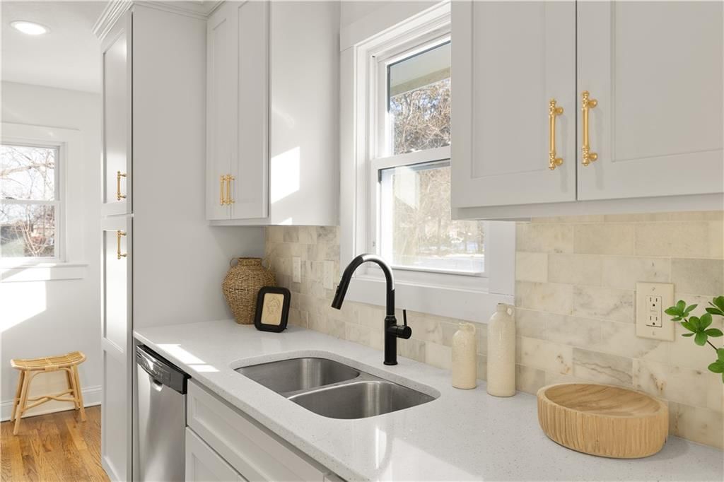 2045 N 32nd Street — photo 9