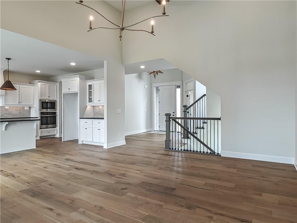 18336 Monrovia Street — photo 11