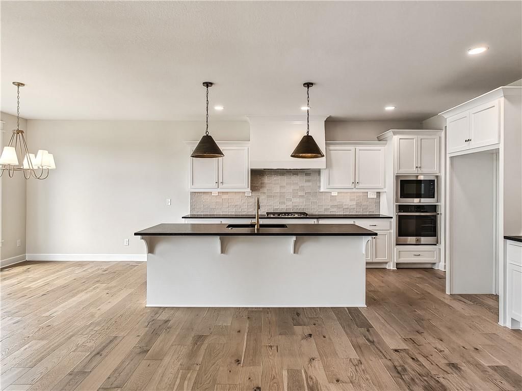 18336 Monrovia Street — photo 13