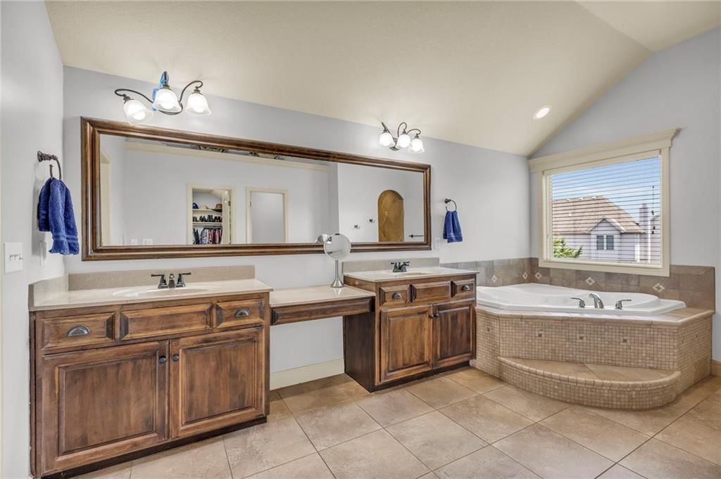 11525 S Carbondale Street — photo 34