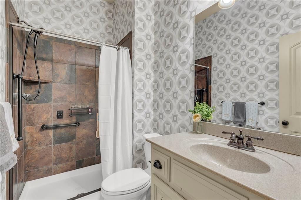 11525 S Carbondale Street — photo 55