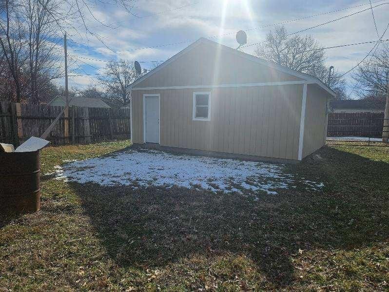 3024 Chess Avenue — photo 2