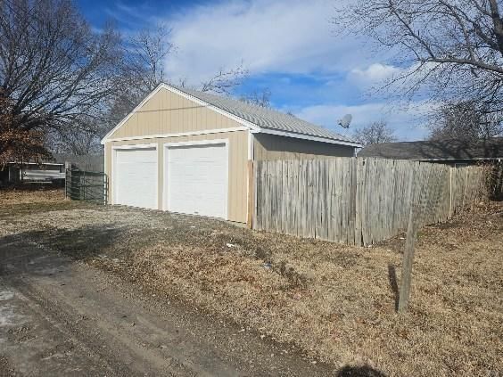 3024 Chess Avenue — photo 4