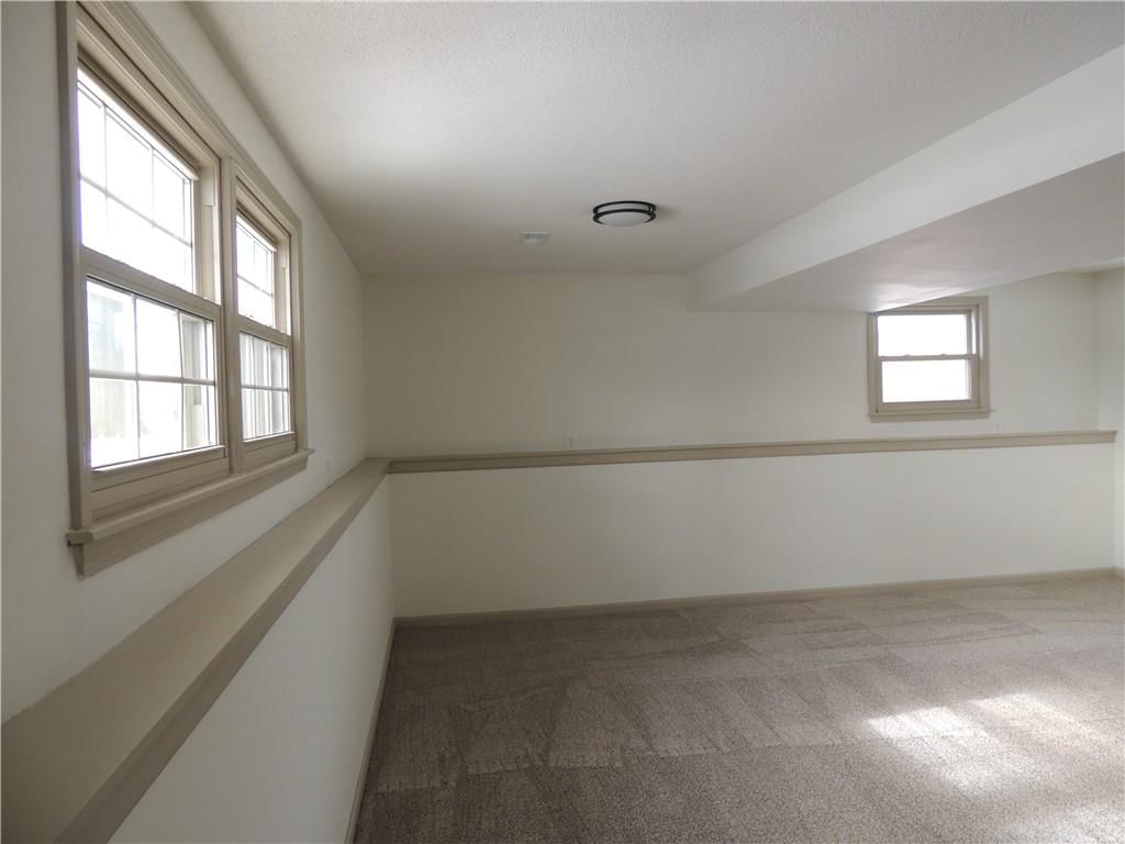205 NE Hearnes Avenue — photo 20