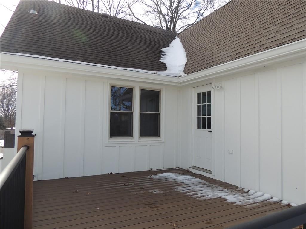 205 NE Hearnes Avenue — photo 30